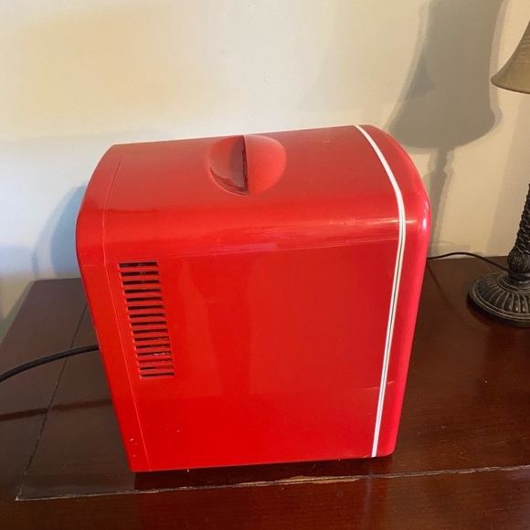 Coca-Cola Coke 6 Can Mini Cooler Fridge dorm - Picture 4 of 7